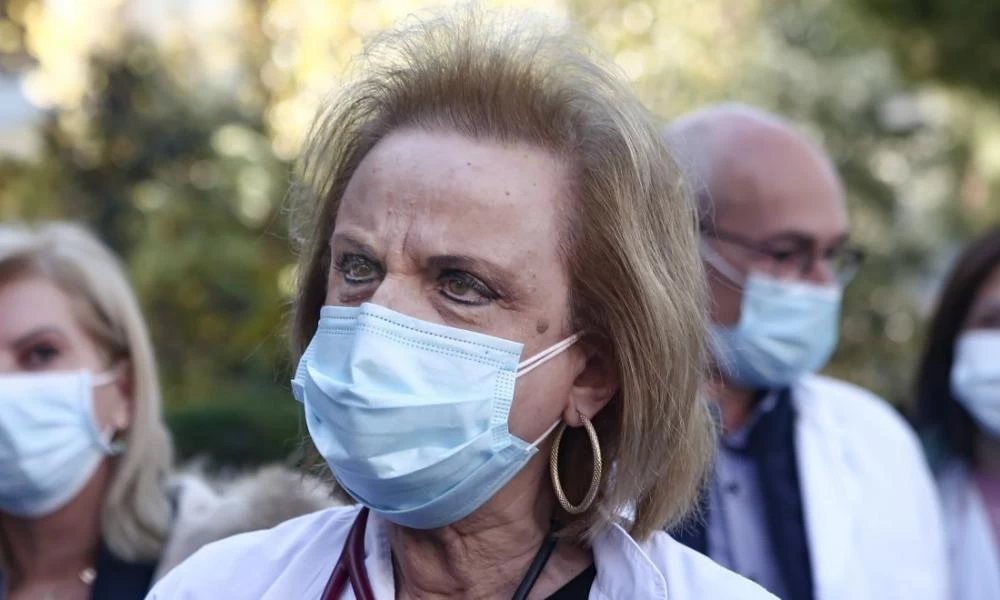 Παγώνη: ''Ένας συμπτωματικός στις πλατείες μπορεί να κολλήσει 50 άτομα”